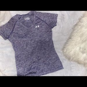 Under Armor semi fitted heat gear shirt